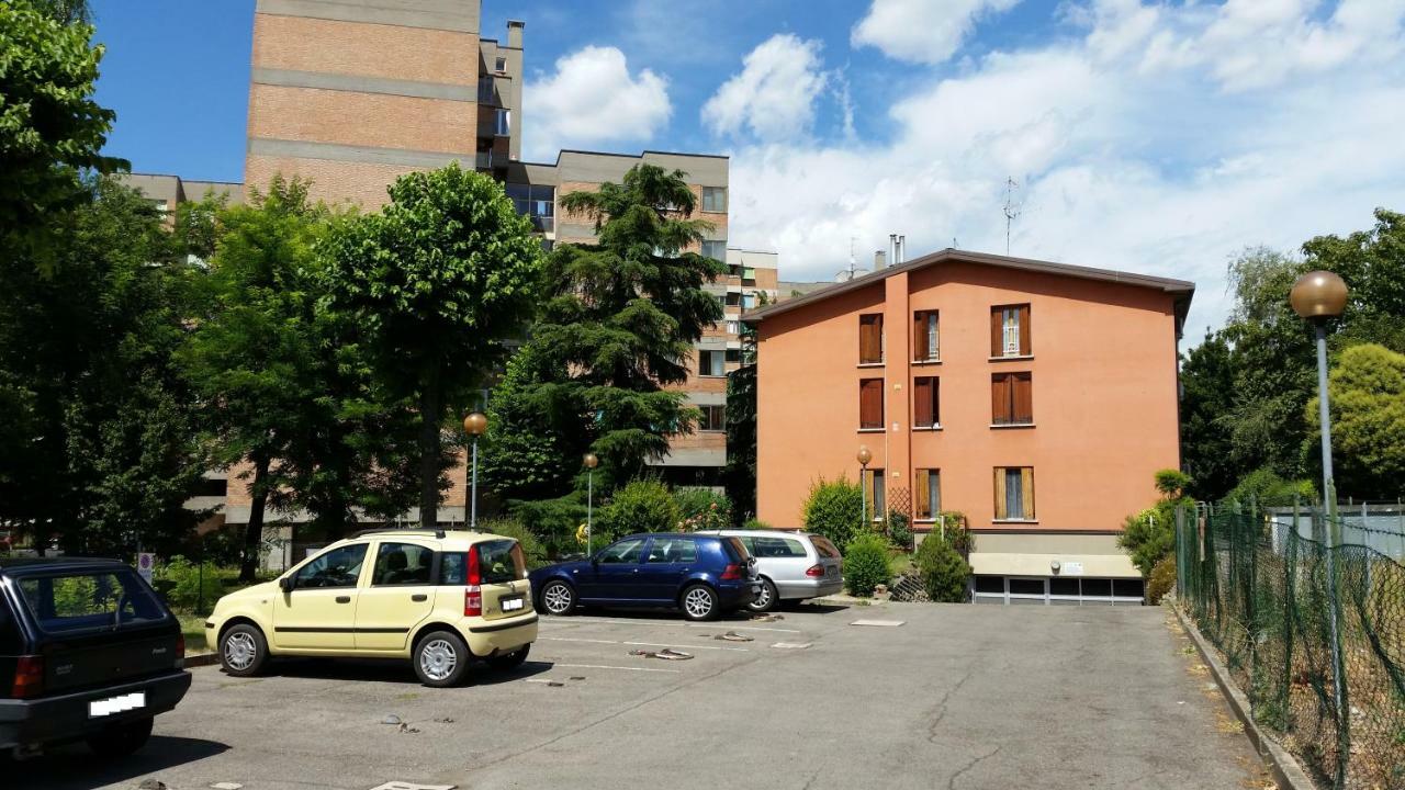 Bologna Studio Flat 111 Via Francesco Zanardi Villa Luaran gambar