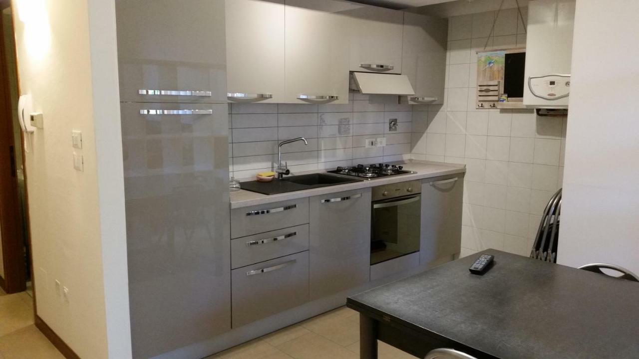 Bologna Studio Flat 111 Via Francesco Zanardi Villa Luaran gambar